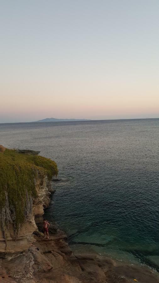 Blue Island Apartment Batsi  Ngoại thất bức ảnh