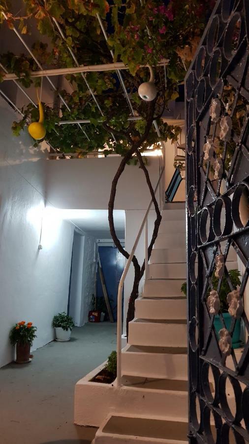 Blue Island Apartment Batsi  Ngoại thất bức ảnh
