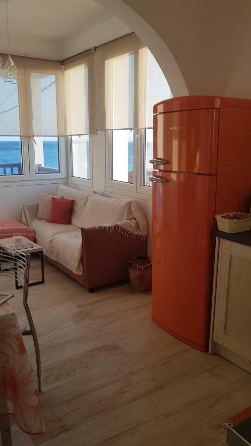 Blue Island Apartment Batsi  Ngoại thất bức ảnh